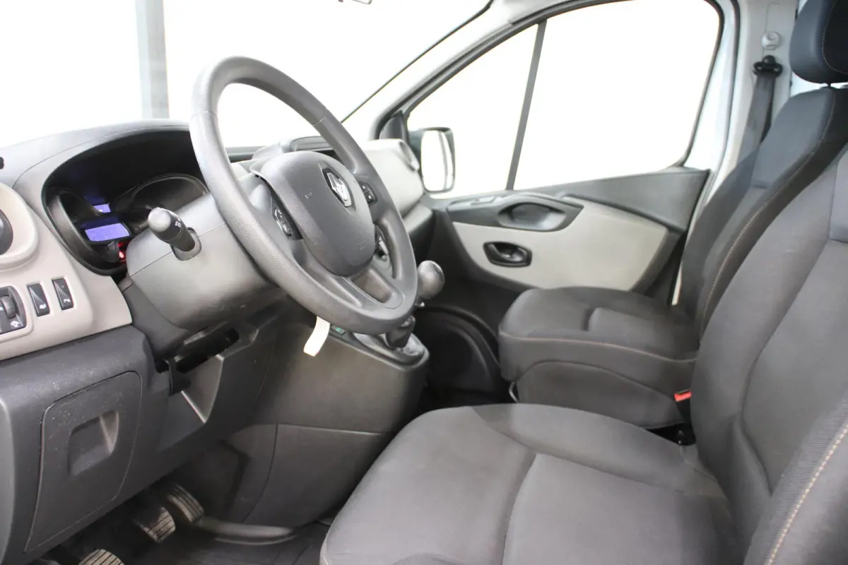 1.6 dCi WERKPLAATSINRICHTING AIRCO Renault Trafic 1.6 dCi WERKPLAATSINRICHTING