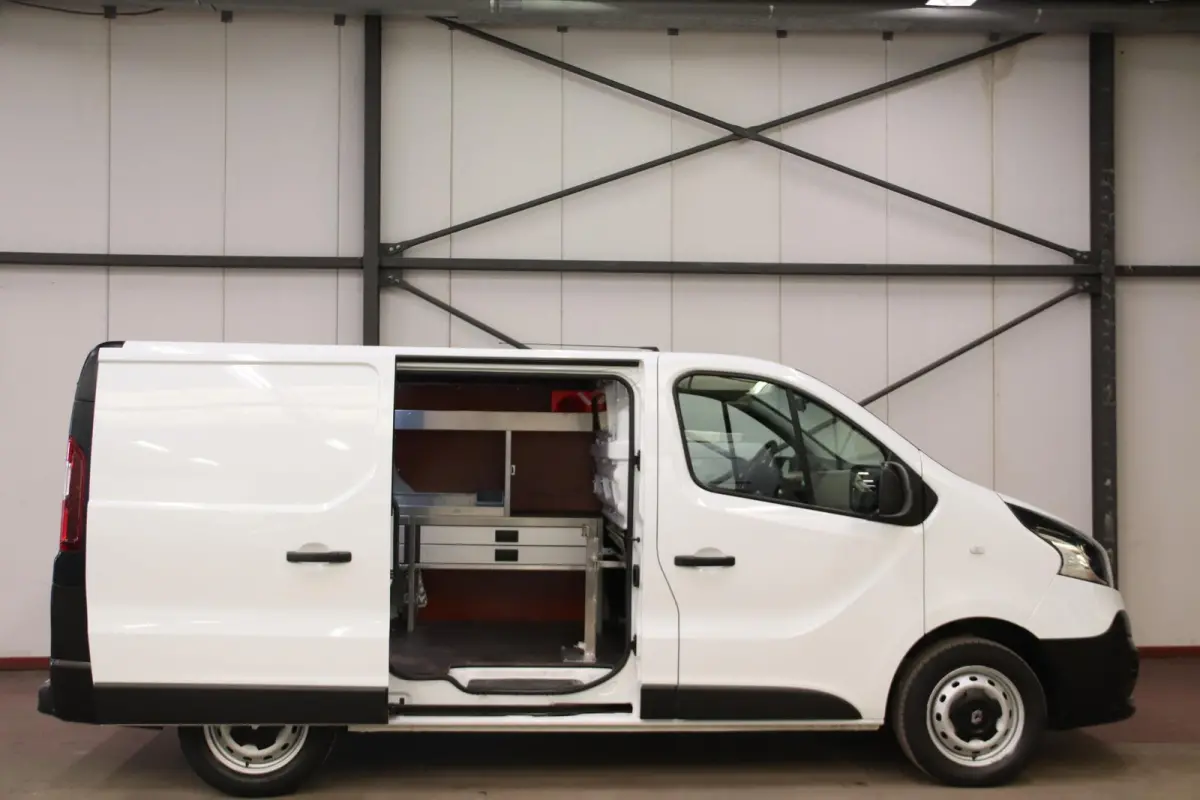 1.6 dCi WERKPLAATSINRICHTING AIRCO Renault Trafic 1.6 dCi WERKPLAATSINRICHTING