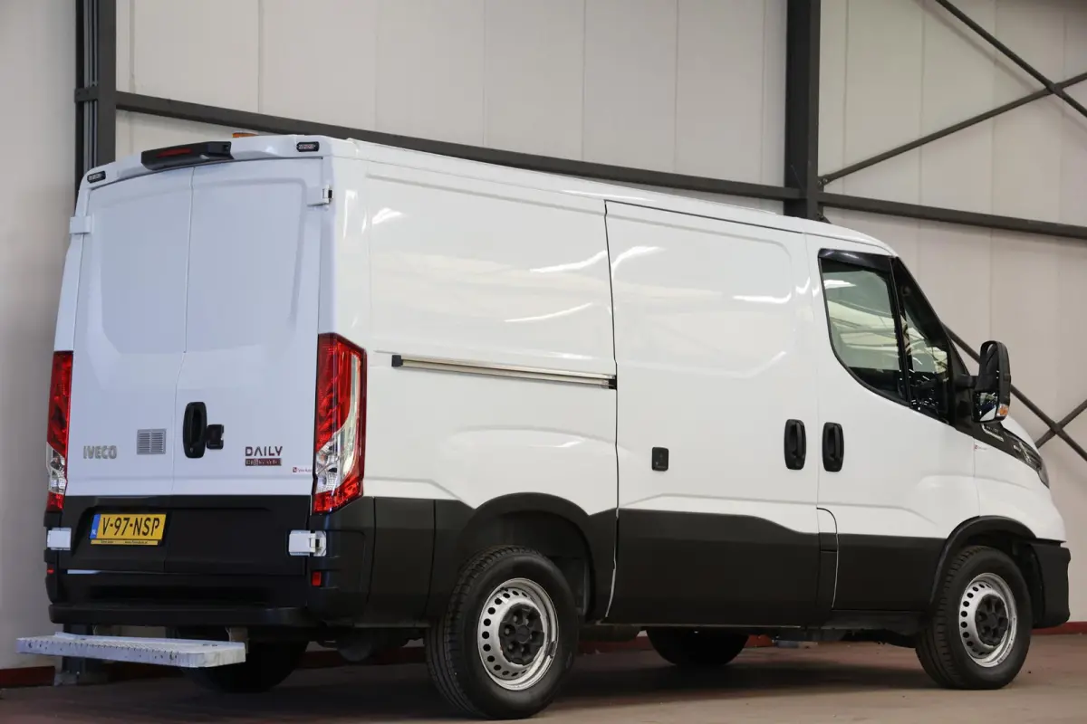 35S16V 2.3 L1H1 AUTOMAAT 160PK 3500KG TREKVERMOGEN