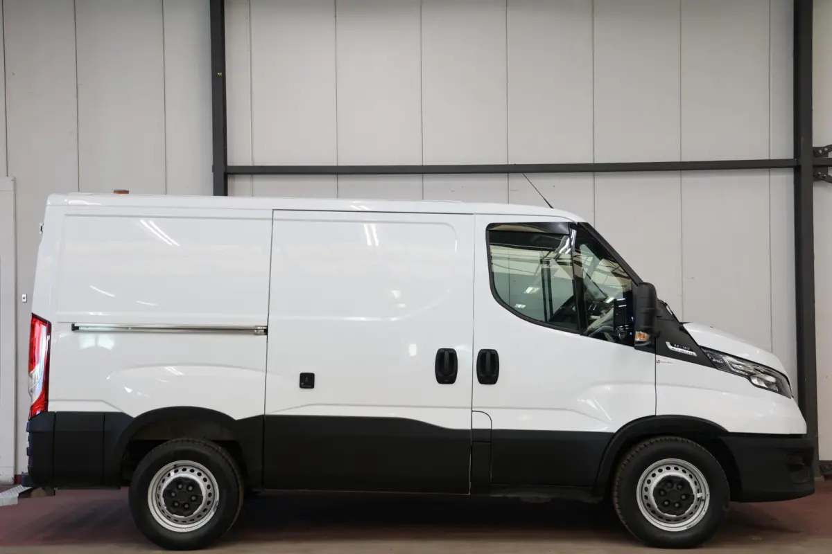 35S16V 2.3 L1H1 AUTOMAAT 160PK 3500KG TREKVERMOGEN
