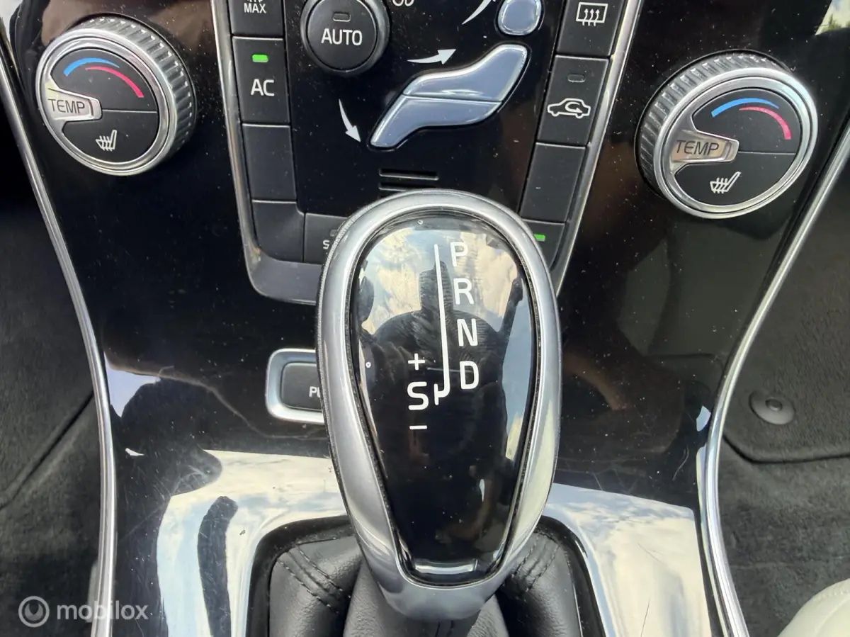 2.4 D5 Twin Engine Special Edition|Navi|Bluetooth|Leder|Stoelverwarming