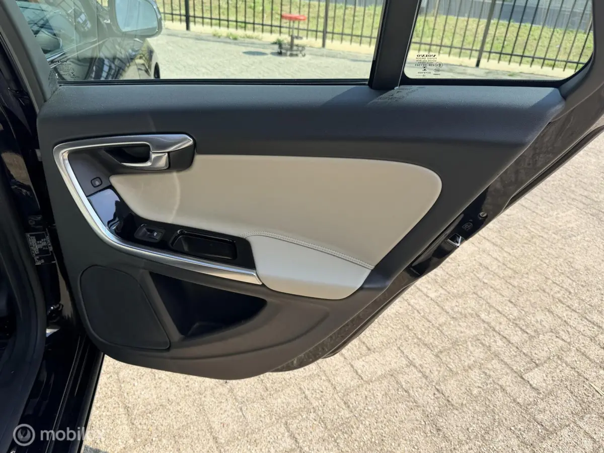2.4 D5 Twin Engine Special Edition|Navi|Bluetooth|Leder|Stoelverwarming