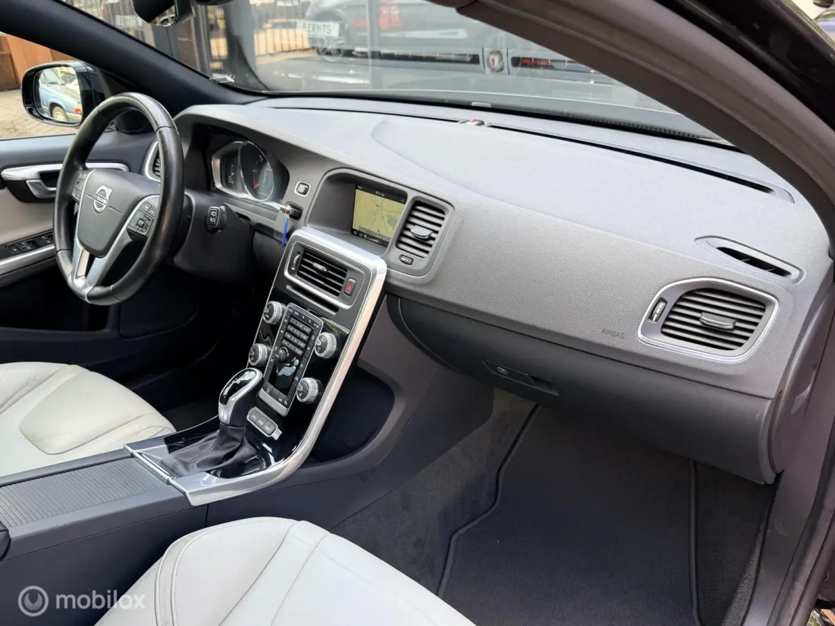 2.4 D5 Twin Engine Special Edition|Navi|Bluetooth|Leder|Stoelverwarming