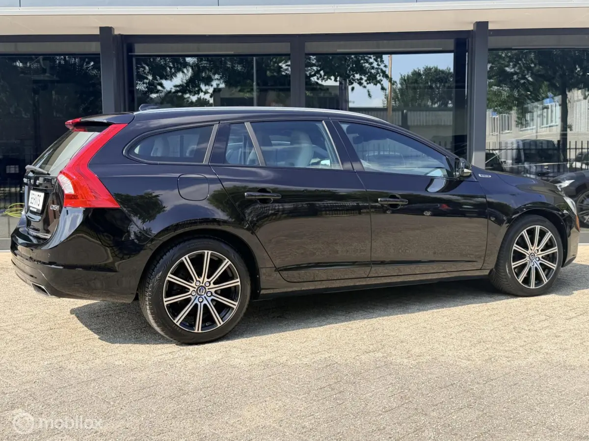 2.4 D5 Twin Engine Special Edition|Navi|Bluetooth|Leder|Stoelverwarming