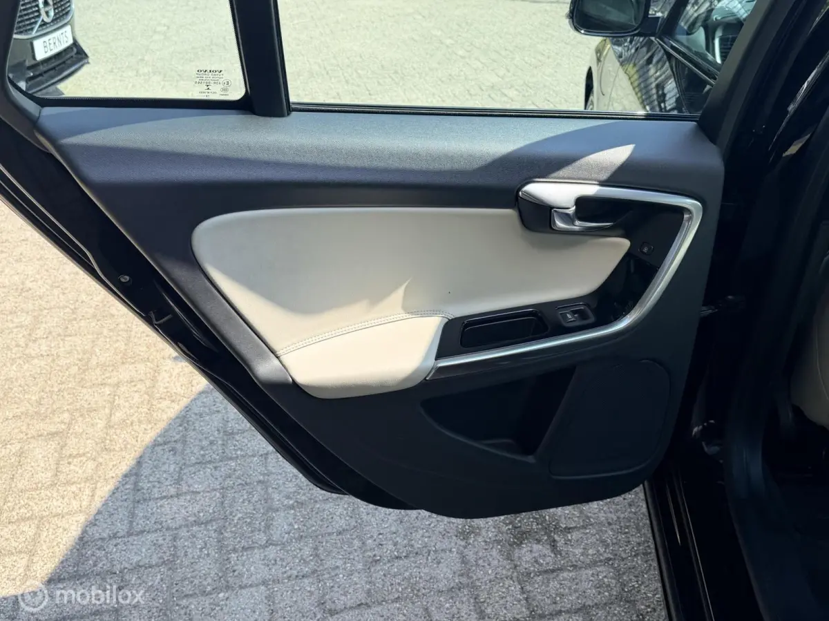 2.4 D5 Twin Engine Special Edition|Navi|Bluetooth|Leder|Stoelverwarming