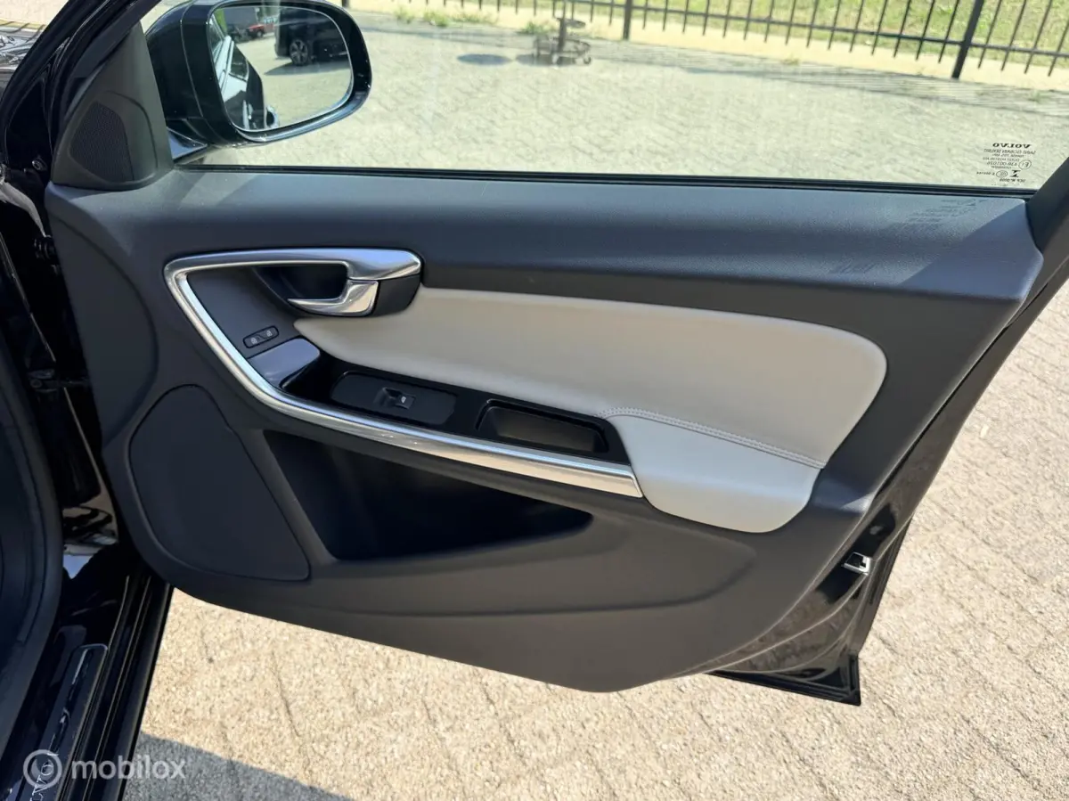 2.4 D5 Twin Engine Special Edition|Navi|Bluetooth|Leder|Stoelverwarming