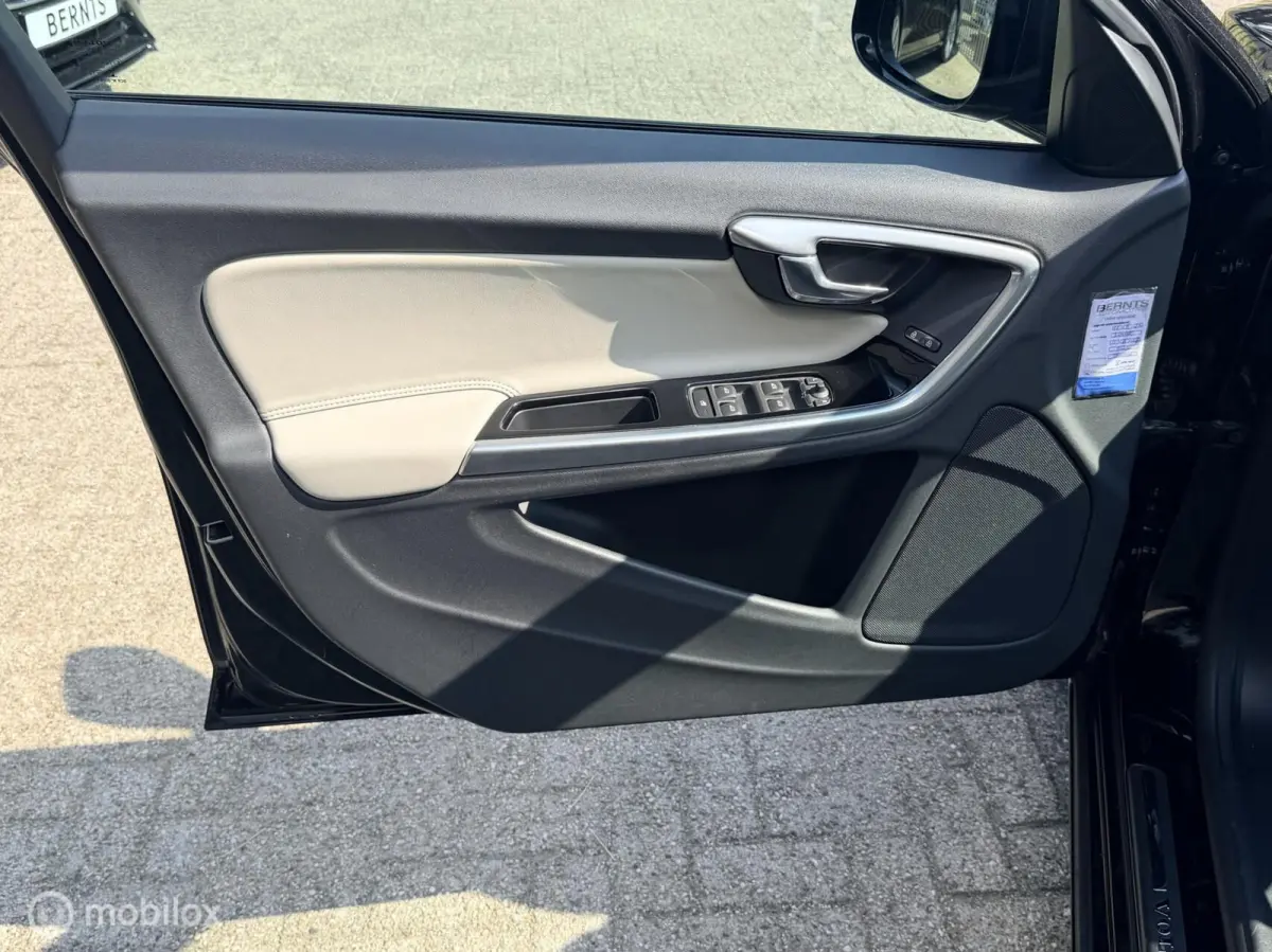 2.4 D5 Twin Engine Special Edition|Navi|Bluetooth|Leder|Stoelverwarming