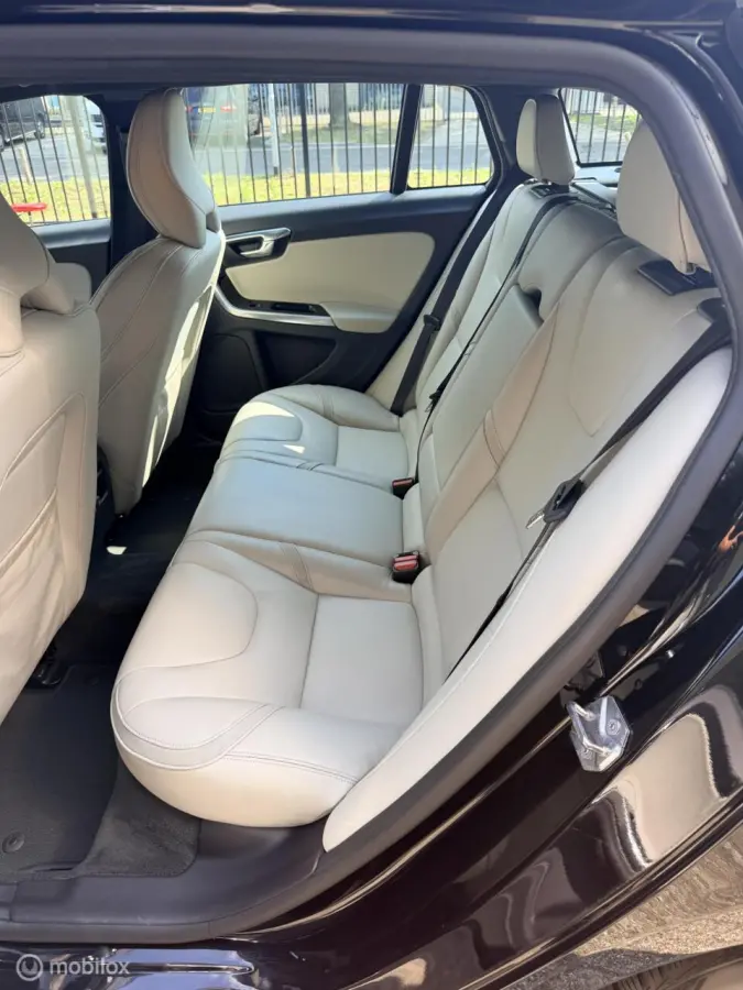 2.4 D5 Twin Engine Special Edition|Navi|Bluetooth|Leder|Stoelverwarming