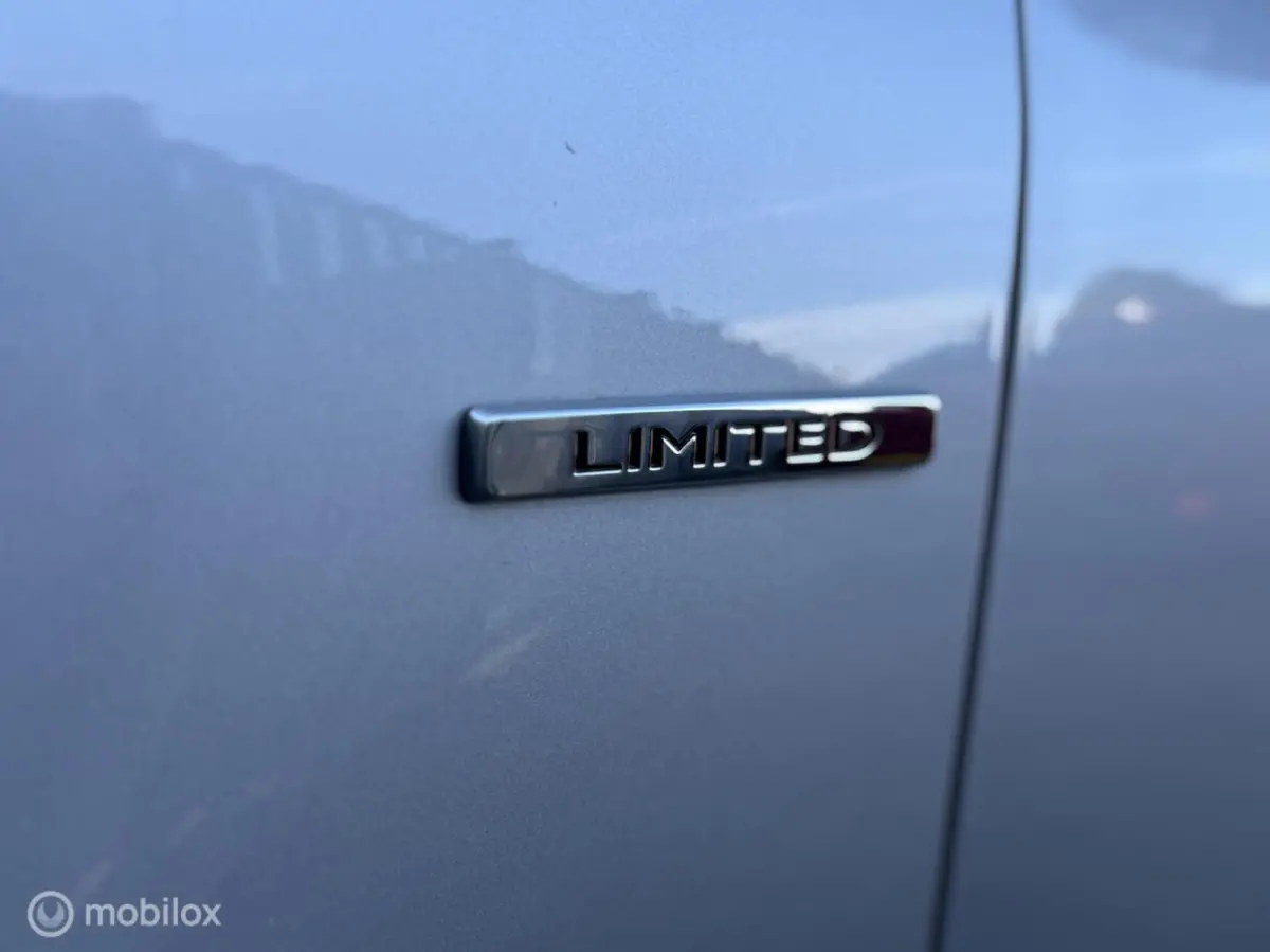 0.9 TCe Limited