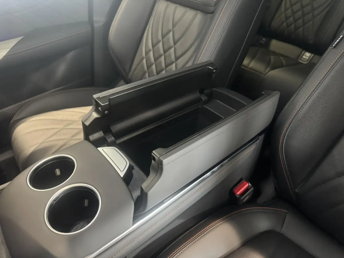 Max 79.97 kWh |DEMODEAL| 467km | 218PK | E-Trekhaak