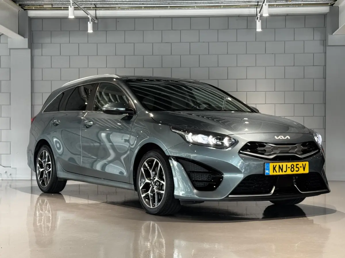 1.6 GDI PHEV DynamicLine | Panoramadak | Achteruitrijcamera | Navigatie | Apple CarPlay