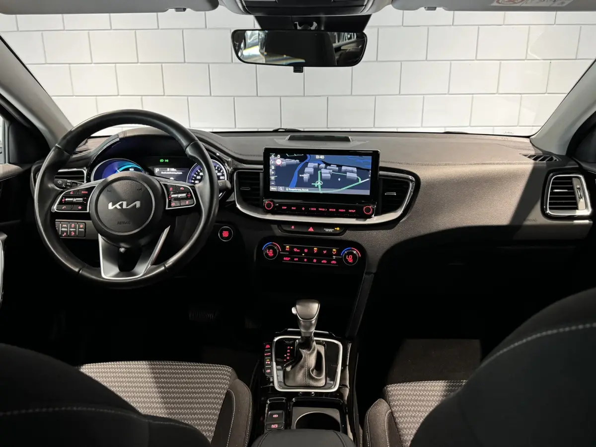 1.6 GDI PHEV DynamicLine | Panoramadak | Achteruitrijcamera | Navigatie | Apple CarPlay