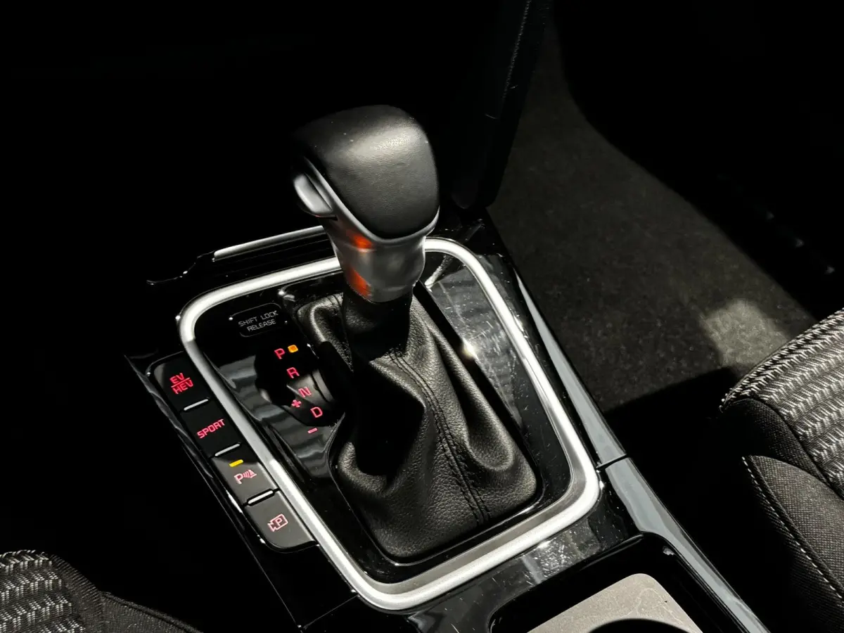 1.6 GDI PHEV DynamicLine | Panoramadak | Achteruitrijcamera | Navigatie | Apple CarPlay
