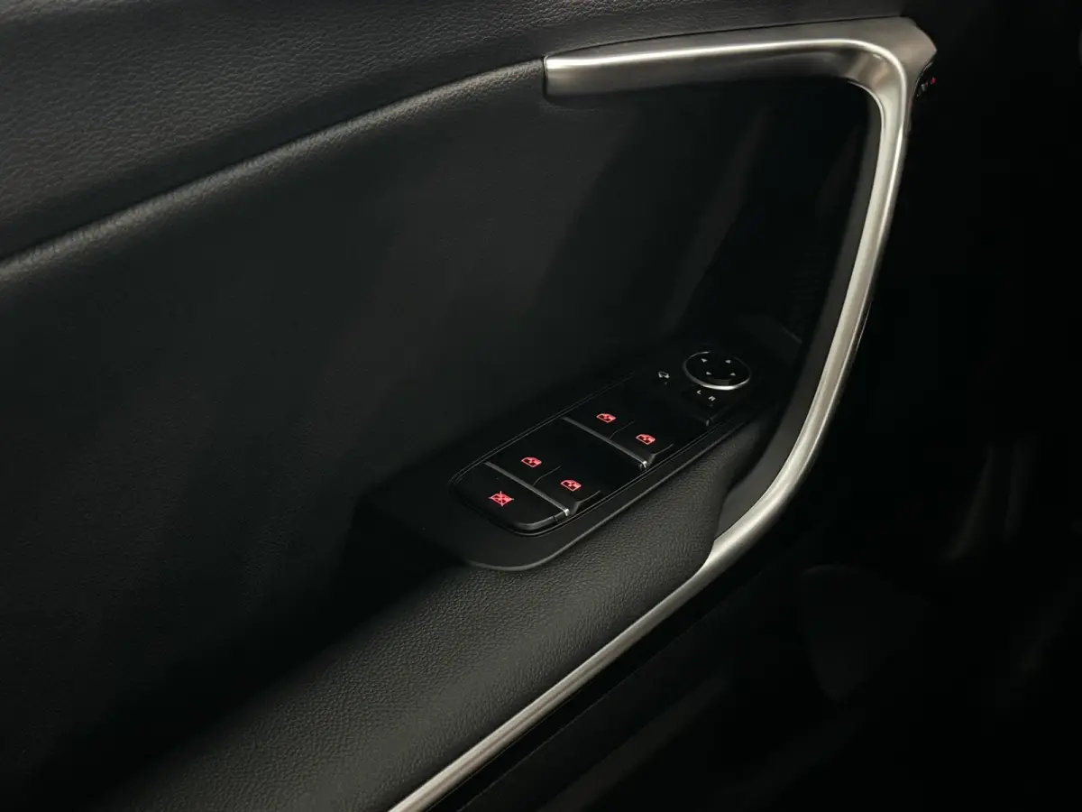 1.6 GDI PHEV DynamicLine | Panoramadak | Achteruitrijcamera | Navigatie | Apple CarPlay
