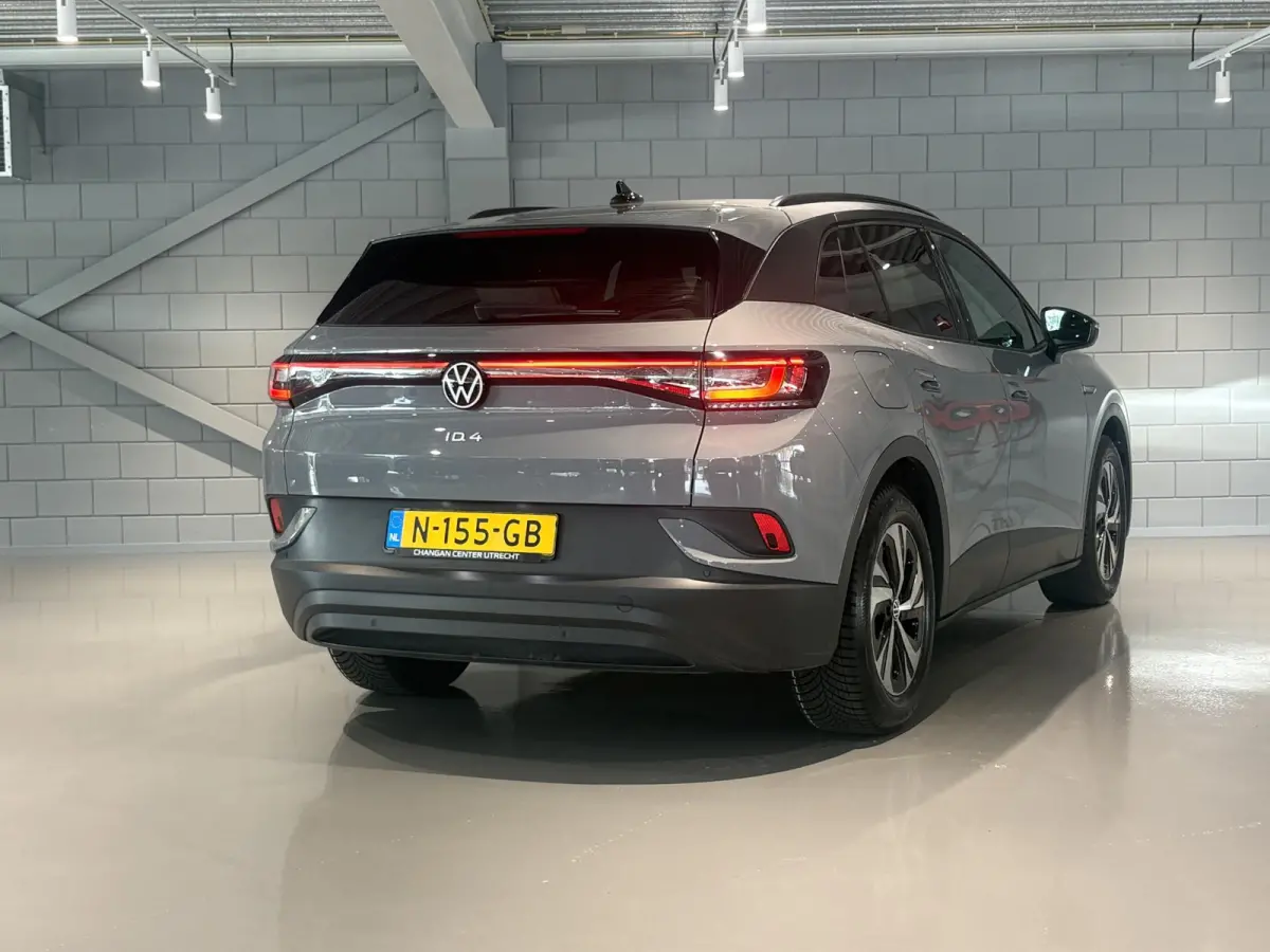 Pure 52 kWh Navi | Voorruitverwarming | Achteruitrij camera | Stoel verwarming voor |