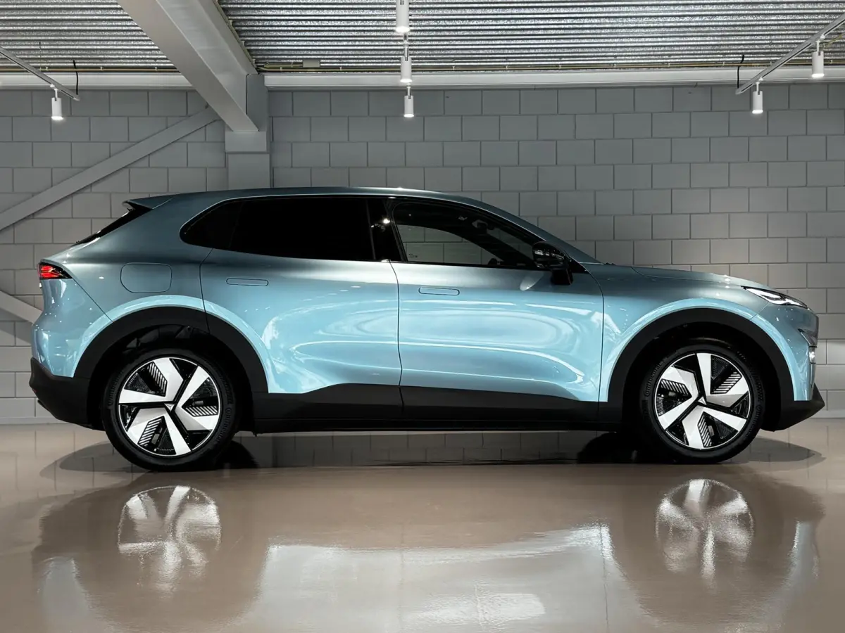 Max 68.8 kWh | DEMODEAL | 272PK | Head-Up | Pano
