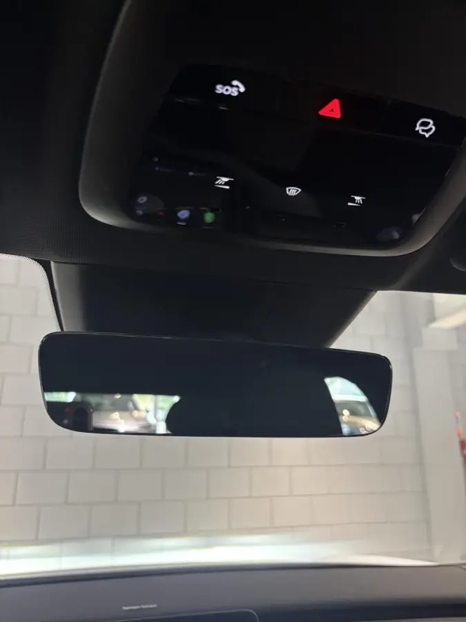 Single Motor Extended Range Plus 69 kWh | Achteruitrijcamera | Navigatie | Apple CarPlay | Premium Audio