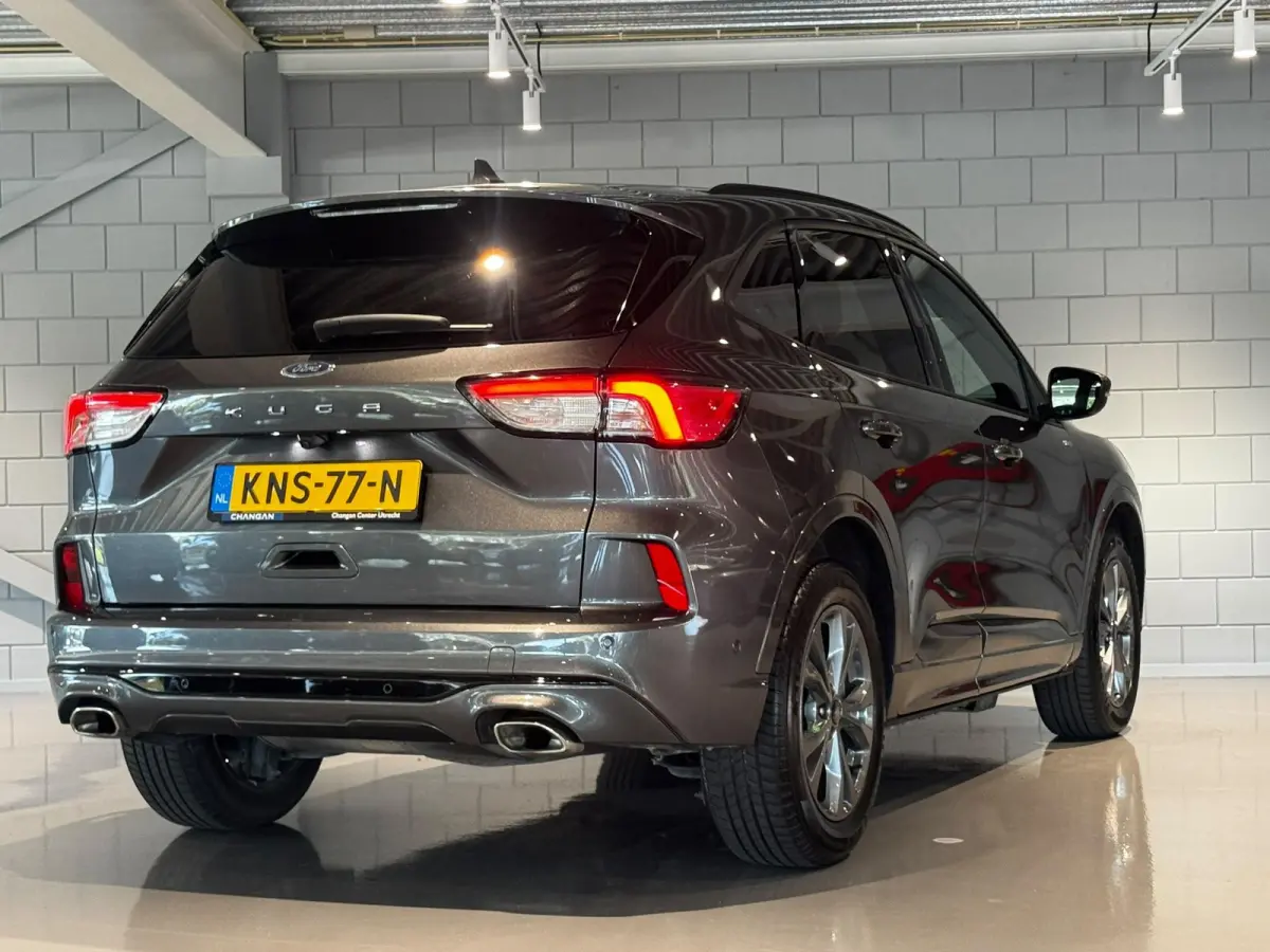 2.5 PHEV ST-Line | Panorama Dak | Achteruitrijcamera |