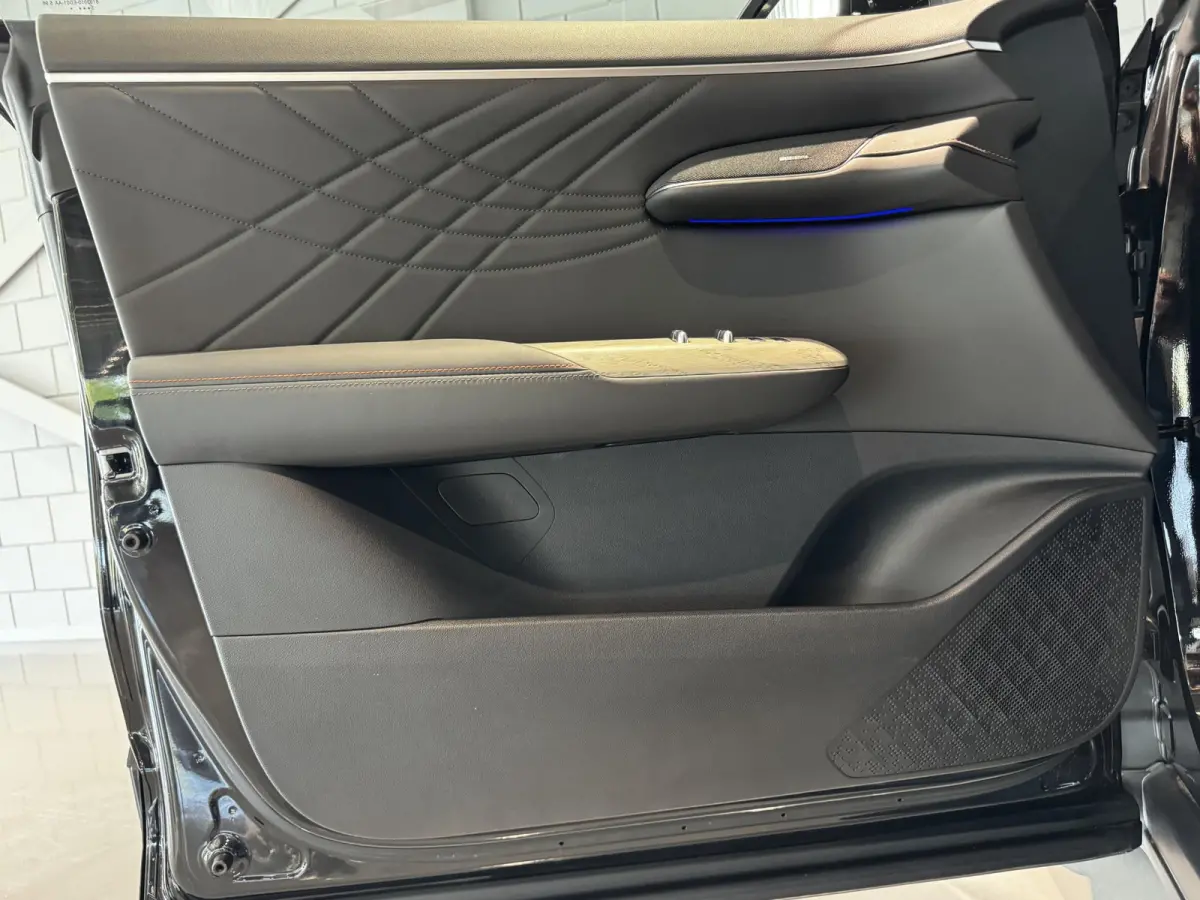 Max 79.97 kWh |DEMODEAL| 467km | 218PK | E-Trekhaak