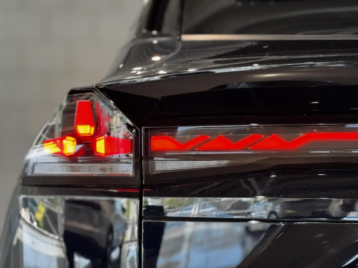 Max 79.97 kWh |DEMODEAL| 467km | 218PK | E-Trekhaak
