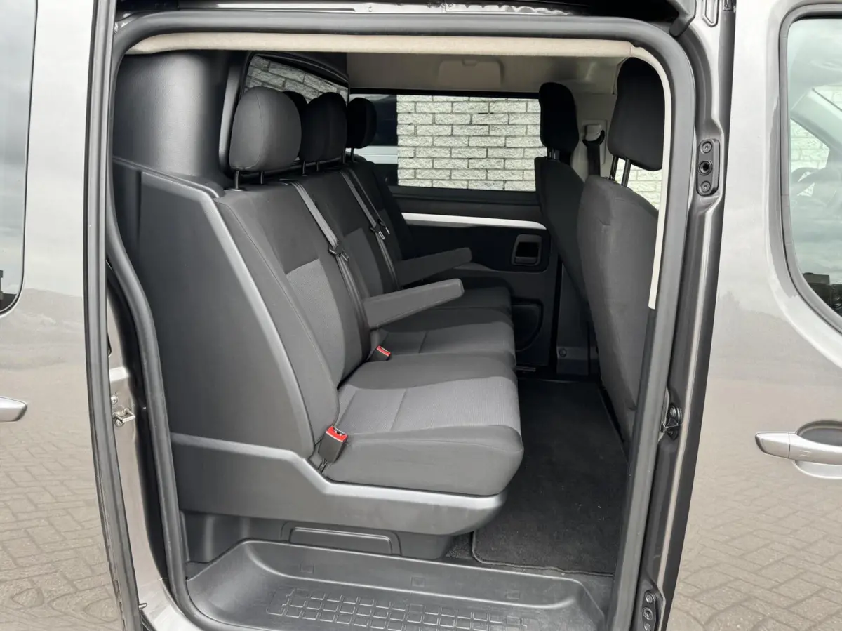 2.0 D-4D Professional Dubbele Cabine