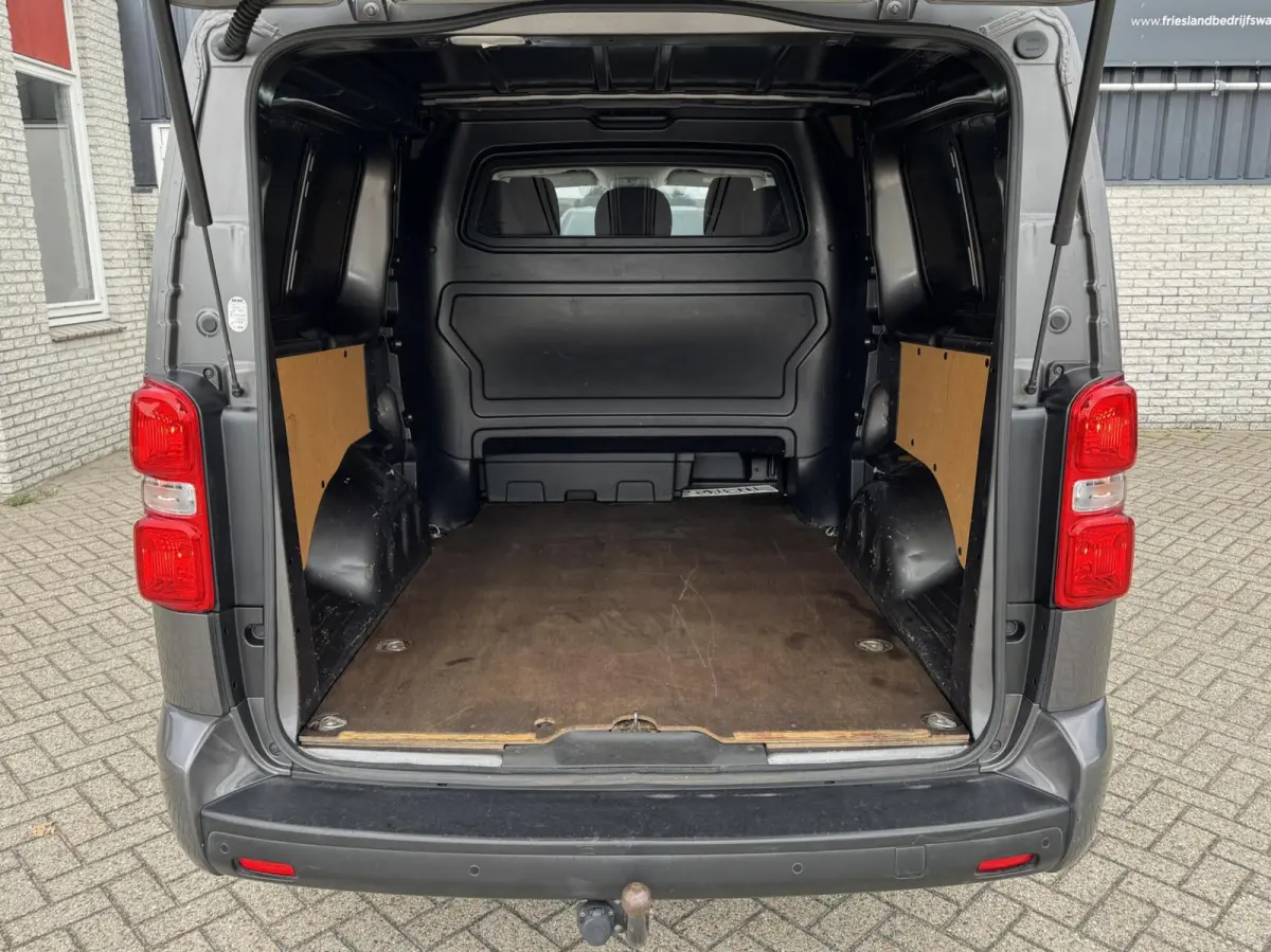 2.0 D-4D Professional Dubbele Cabine
