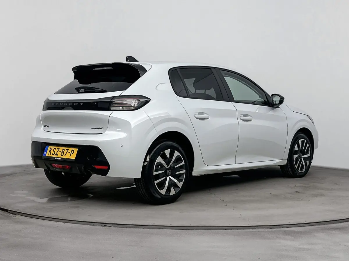 1.2 Hybrid 110 e-DCS6 Business | Voorraad deal | Camera | Navigatie | Snel leverbaar | Cruise control |