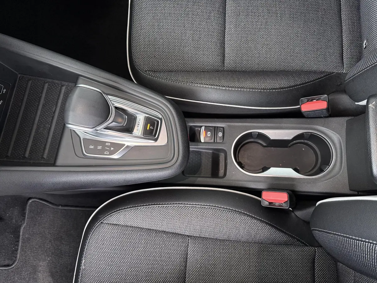 E-TECH plug-in hybrid 160 Intens | Groot Navi | Parkeercamera |