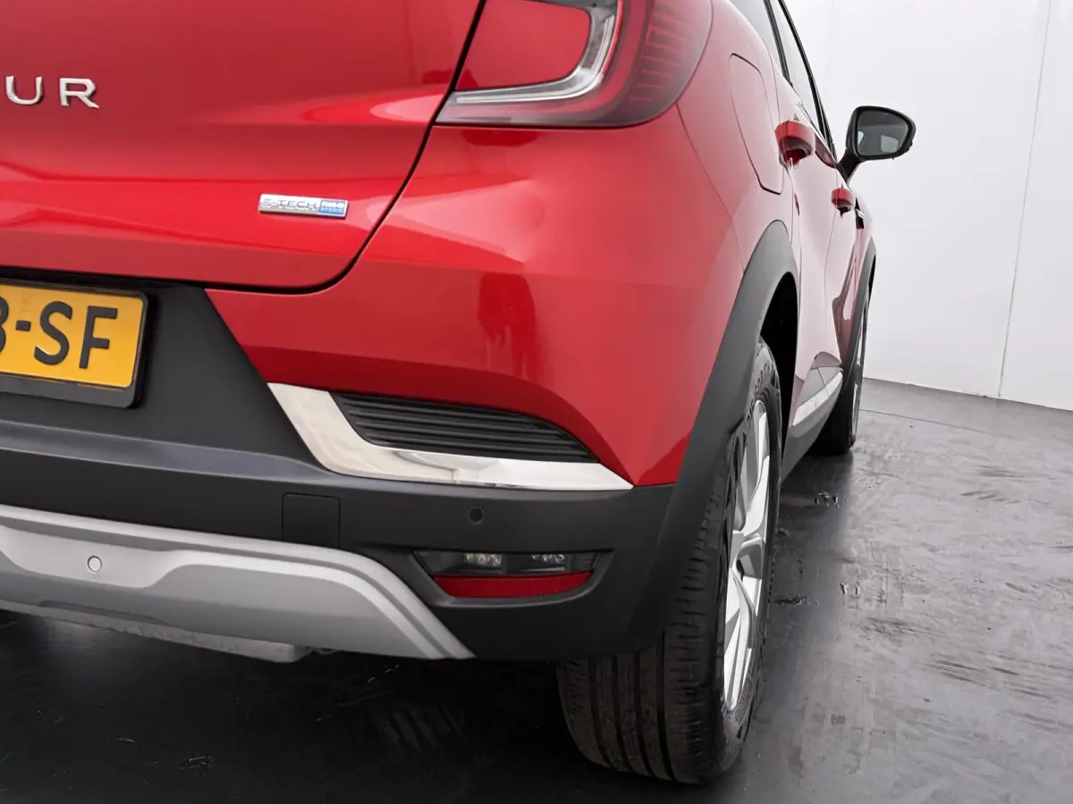 E-TECH plug-in hybrid 160 Intens | Groot Navi | Parkeercamera |