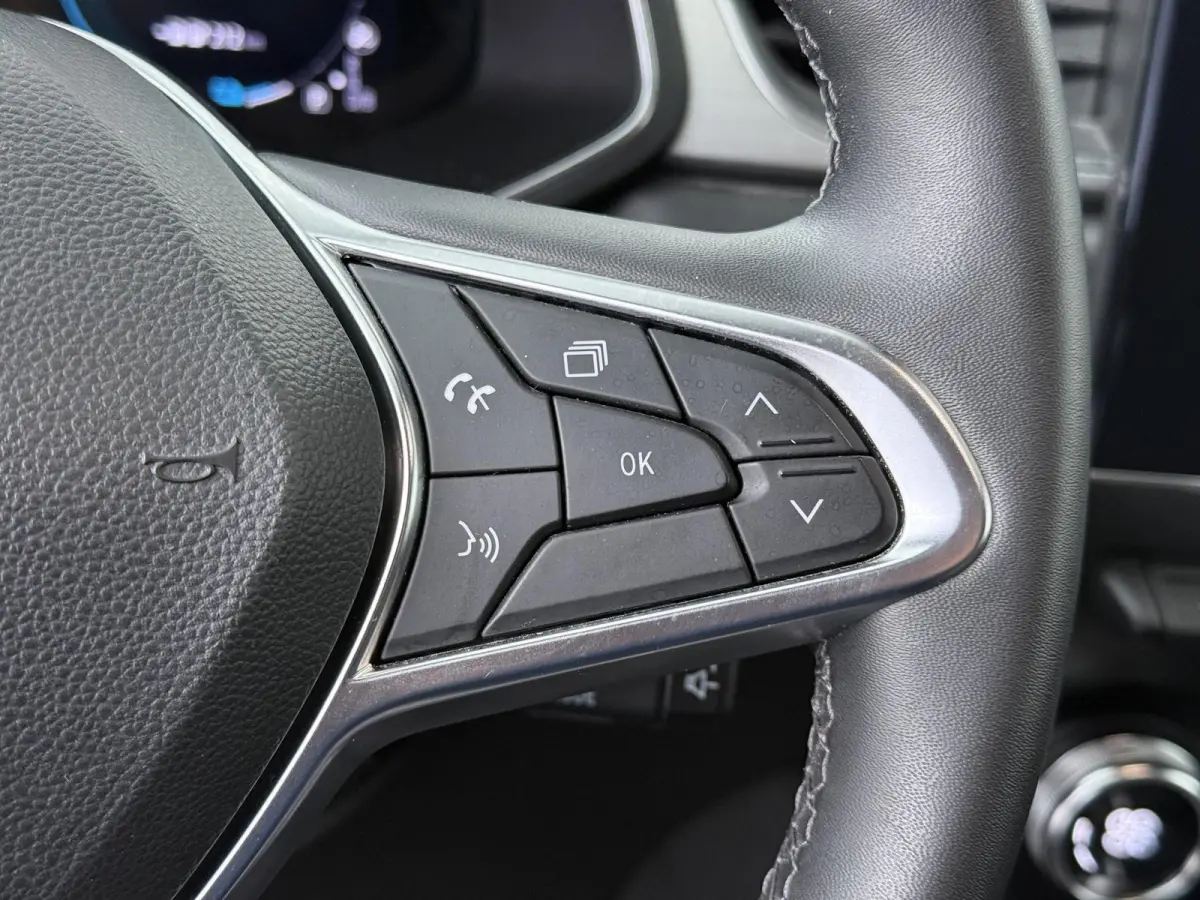 E-TECH plug-in hybrid 160 Intens | Groot Navi | Parkeercamera |