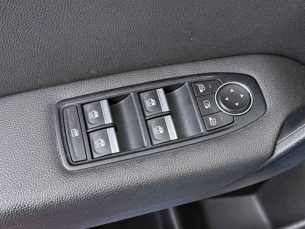 E-TECH plug-in hybrid 160 Intens | Groot Navi | Parkeercamera |