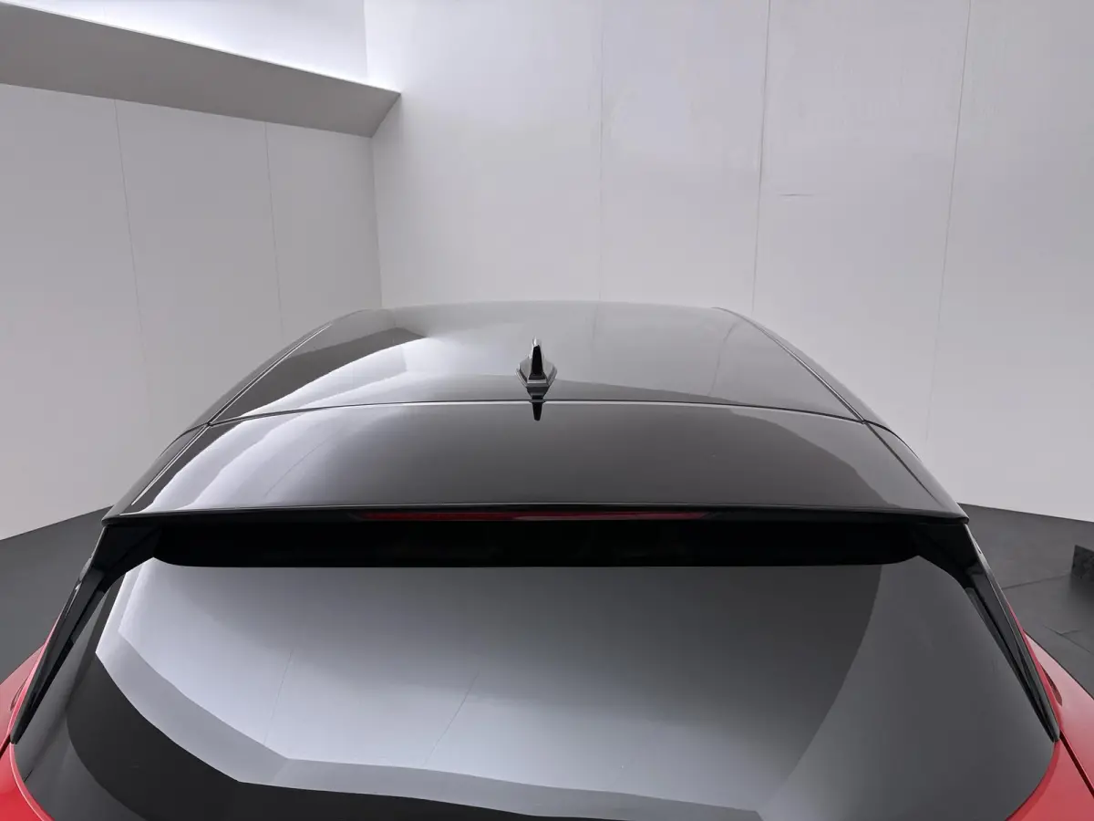 E-TECH plug-in hybrid 160 Intens | Groot Navi | Parkeercamera |