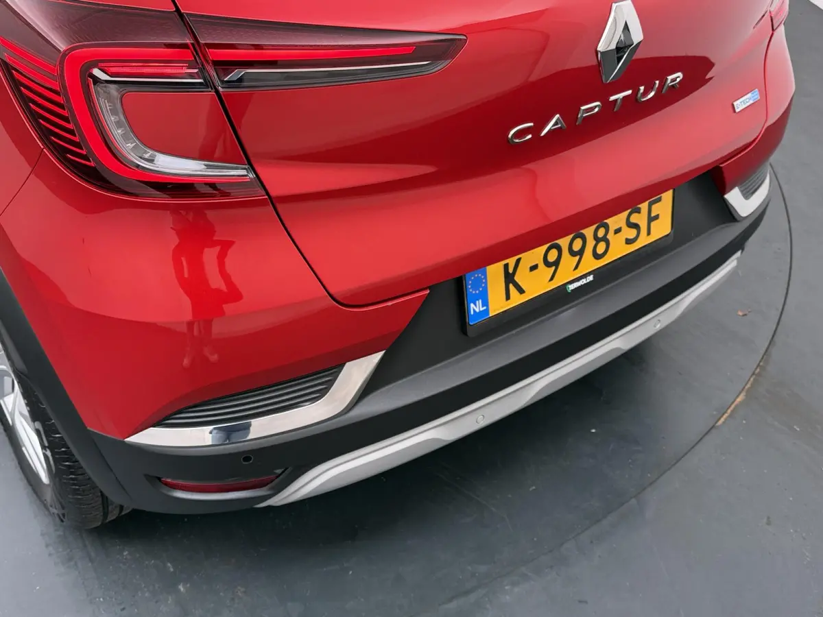 E-TECH plug-in hybrid 160 Intens | Groot Navi | Parkeercamera |