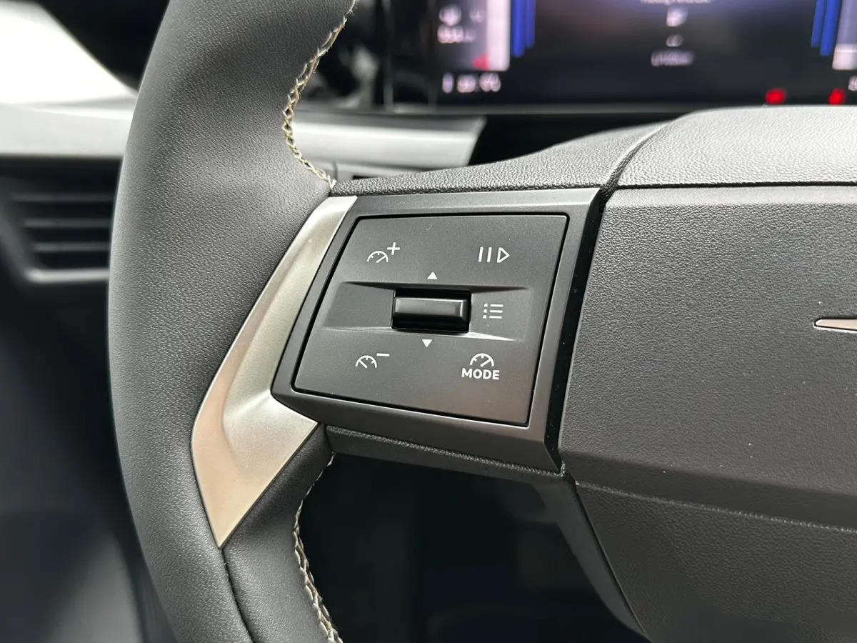 1.2 Turbo Hybrid 145 PK GS | 2+6 JAAR GARANTIE| STUUR, STOEL EN VOORRUITVERWARMING| DODEHOEK DETECTIE| ERGONOMISCHE COMFORTSTOELEN| ELEC. CLIMATE CONTROL| DRAADLOZE TELEFOONLADER| LED KOPLAM
