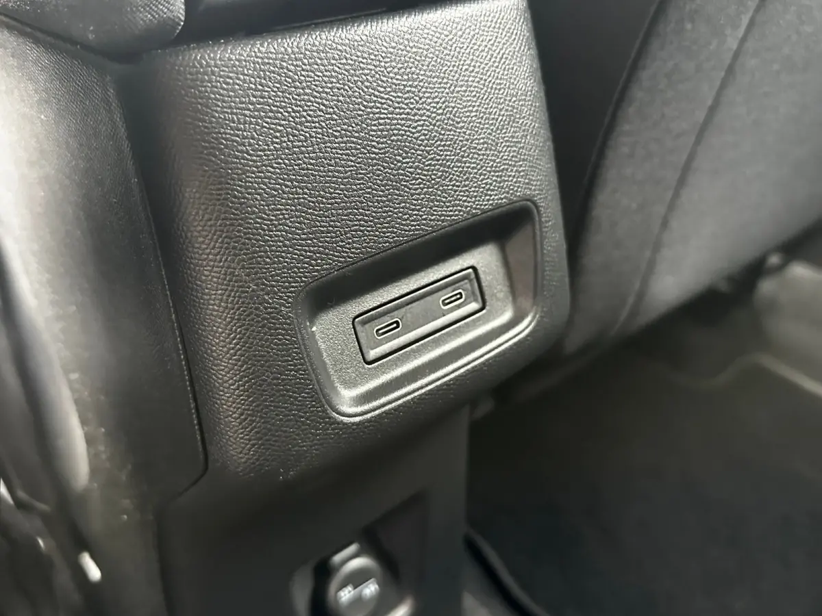 1.2 Turbo Hybrid 145 PK GS | 2+6 JAAR GARANTIE| STUUR, STOEL EN VOORRUITVERWARMING| DODEHOEK DETECTIE| ERGONOMISCHE COMFORTSTOELEN| ELEC. CLIMATE CONTROL| DRAADLOZE TELEFOONLADER| LED KOPLAM