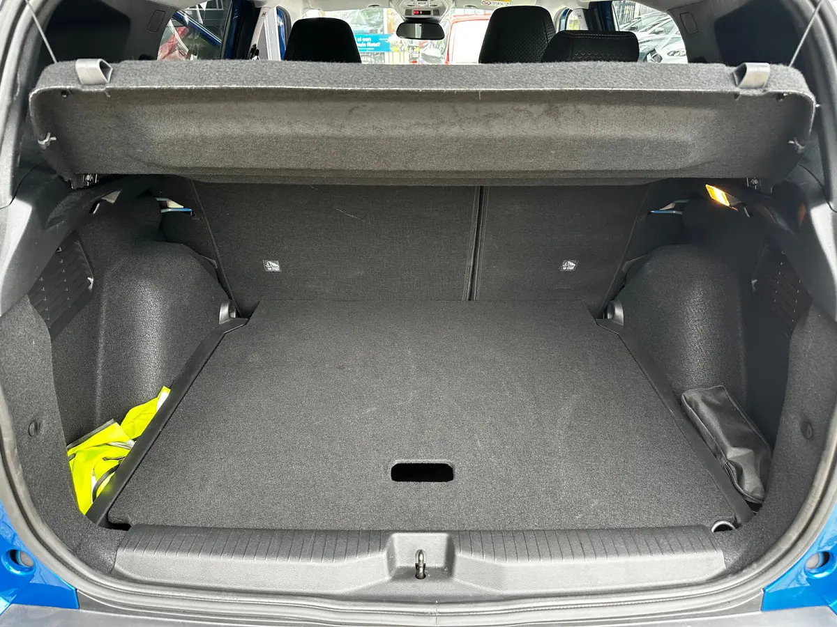 1.2 Turbo Hybrid 145 PK GS | 2+6 JAAR GARANTIE| STUUR, STOEL EN VOORRUITVERWARMING| DODEHOEK DETECTIE| ERGONOMISCHE COMFORTSTOELEN| ELEC. CLIMATE CONTROL| DRAADLOZE TELEFOONLADER| LED KOPLAM