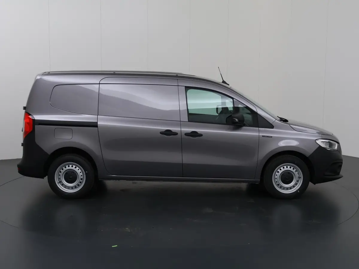 112 GB L2 51kWh | Achteruitrijcamera | Cruise Control | Climate Control | Airco | AC laden 22 kW / DC laden 75 kW |