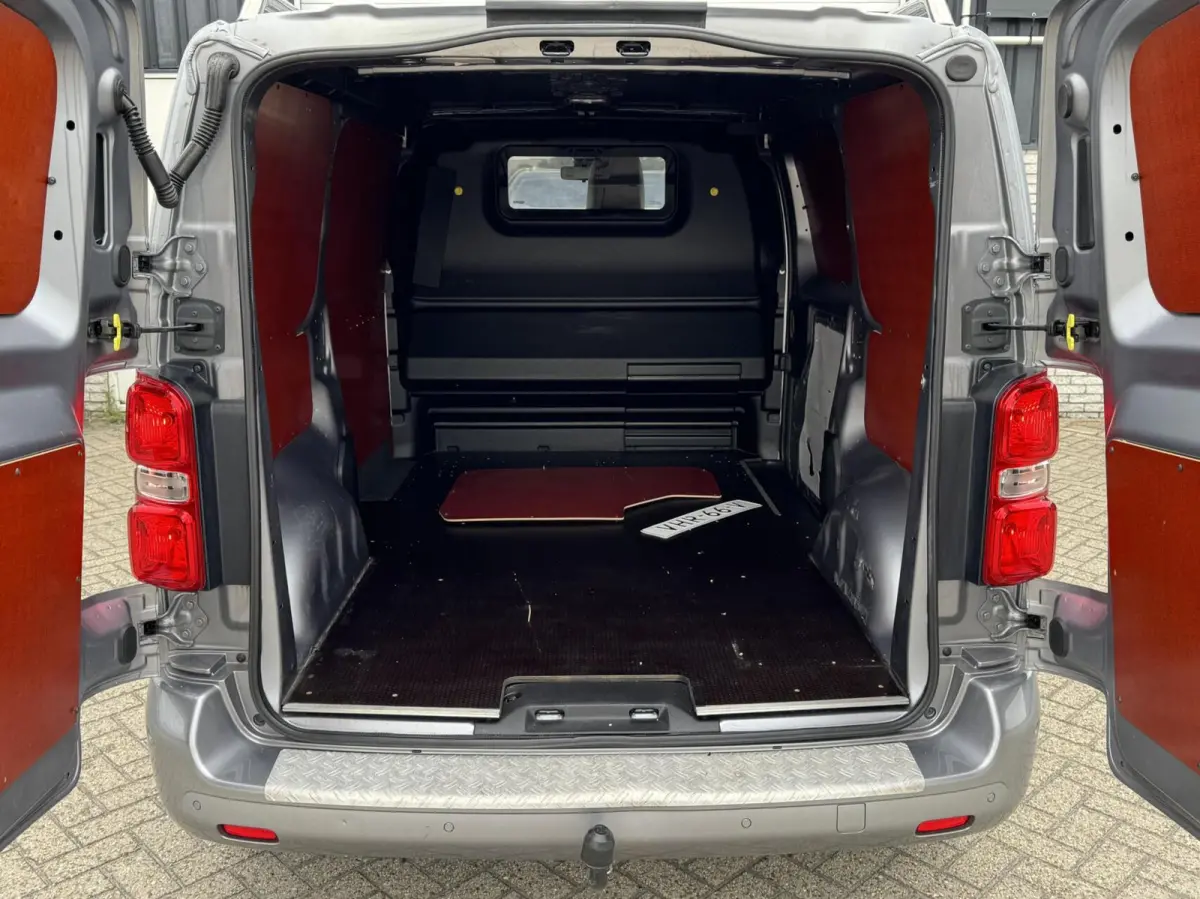 Bestel 2.0 BlueHDI 180 Standard Sport