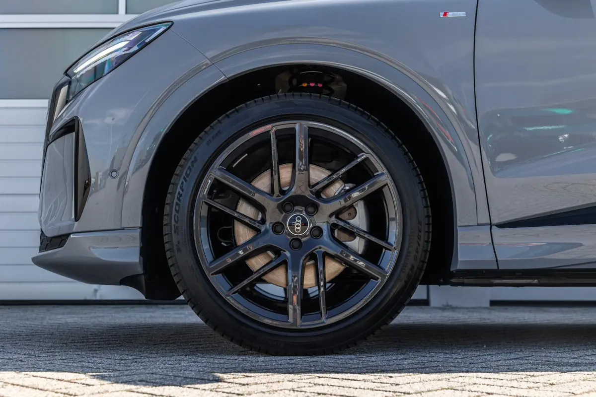 286pk S edition performance 82 kWh | Velgen 21'' | Panoramadak | Trekhaak Uitklapbaar
