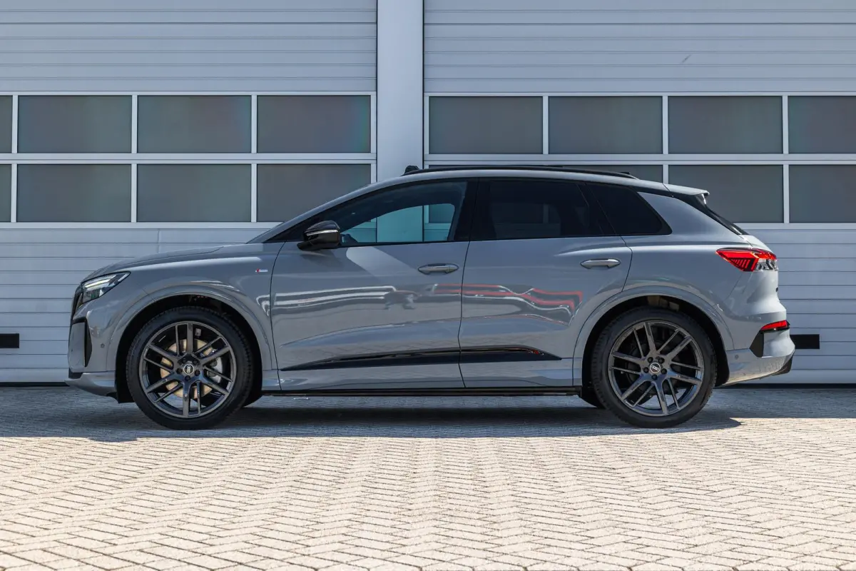 286pk S edition performance 82 kWh | Velgen 21'' | Panoramadak | Trekhaak Uitklapbaar