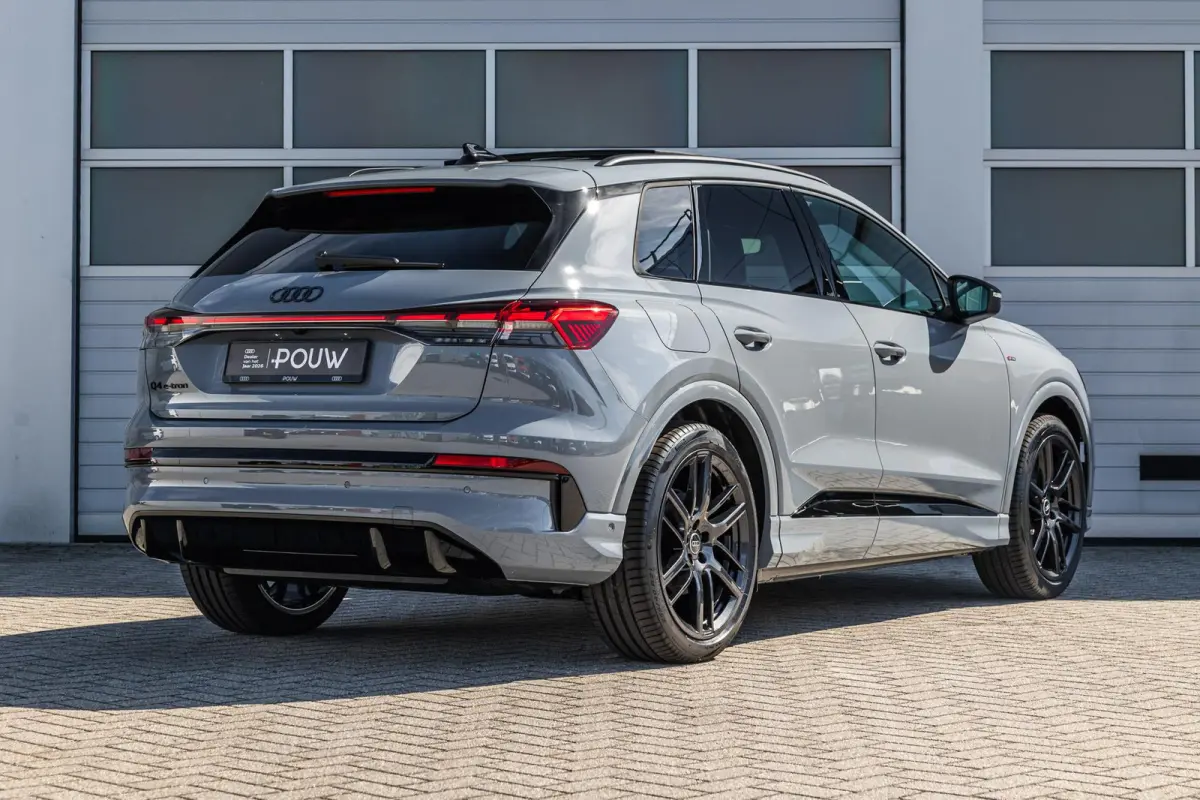 286pk S edition performance 82 kWh | Velgen 21'' | Panoramadak | Trekhaak Uitklapbaar