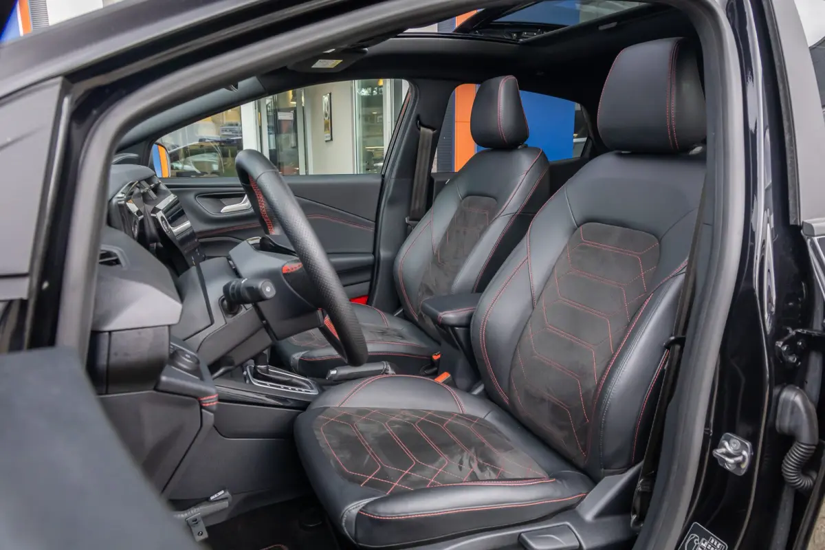 1.0 EcoBoost ST-Line X | Elek. Panorama dak | Adaptive Cruise | 360 Camera | Winterpack | B&O | Apple Carplay/Android Auto | Elek. Panorama dak | Adaptive Cruise | 360 Camera | Winterpack | 