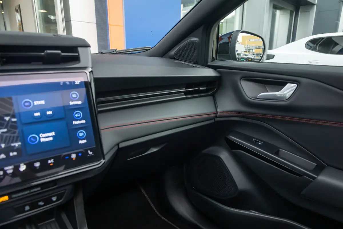1.0 EcoBoost ST-Line X | Elek. Panorama dak | Adaptive Cruise | 360 Camera | Winterpack | B&O | Apple Carplay/Android Auto | Elek. Panorama dak | Adaptive Cruise | 360 Camera | Winterpack | 