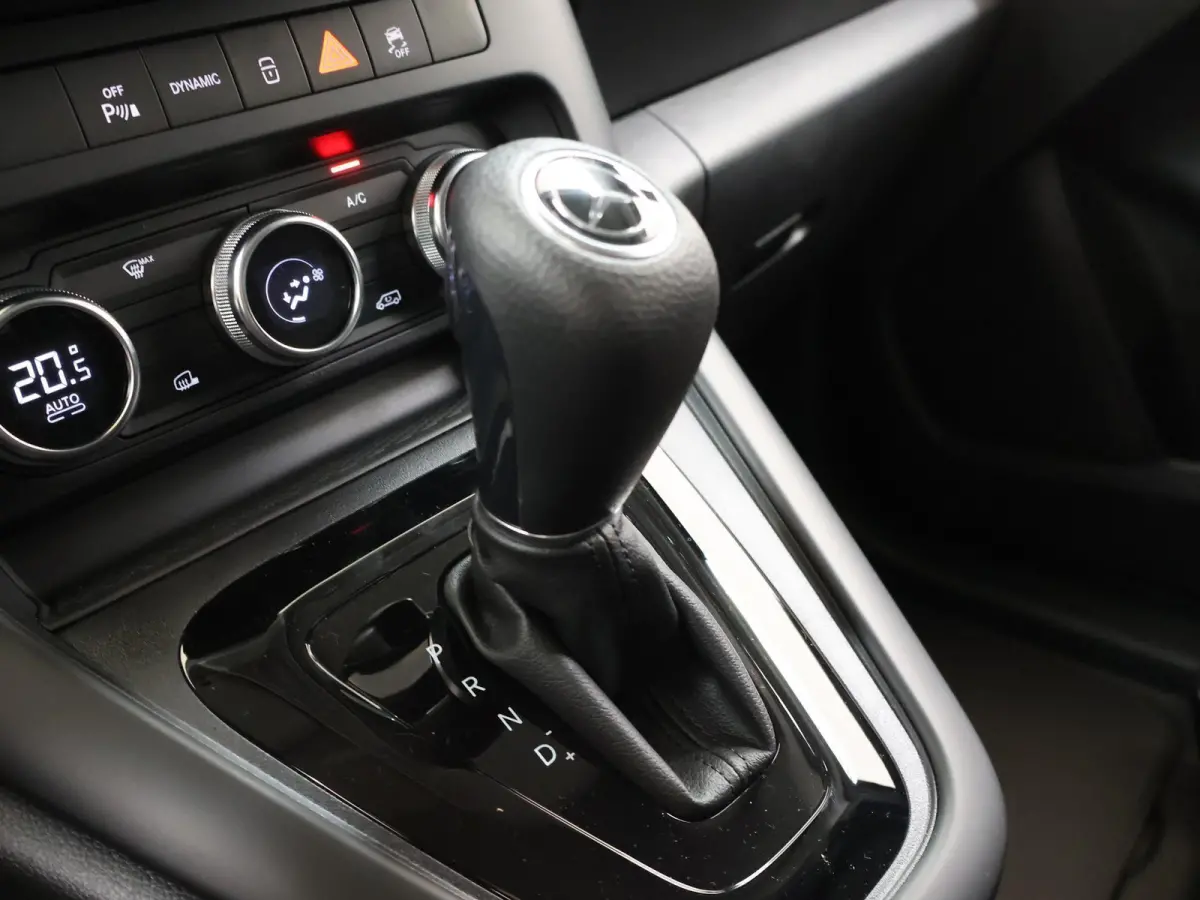 112 GB L2 51kWh | Achteruitrijcamera | Cruise Control | Climate Control | Airco | AC laden 22 kW / DC laden 75 kW |