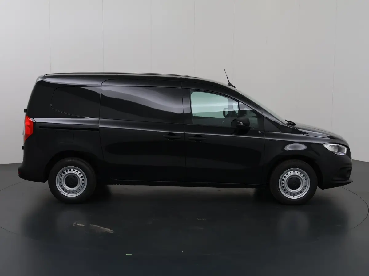 112 GB L2 51kWh | Achteruitrijcamera | Cruise Control | Climate Control | Airco | AC laden 22 kW / DC laden 75 kW |