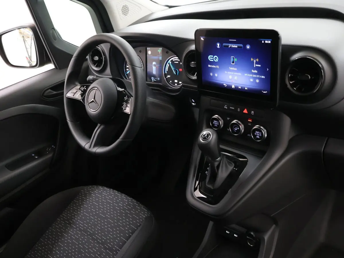 112 GB L2 51kWh | Achteruitrijcamera | Cruise Control | Climate Control | Airco | AC laden 22 kW / DC laden 75 kW |