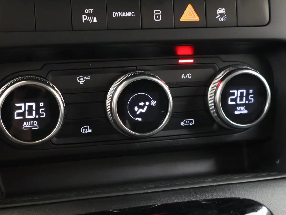 112 GB L2 51kWh | Achteruitrijcamera | Cruise Control | Climate Control | Airco | AC laden 22 kW / DC laden 75 kW |