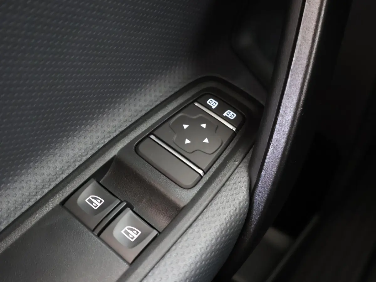 112 GB L2 51kWh | Achteruitrijcamera | Cruise Control | Climate Control | Airco | AC laden 22 kW / DC laden 75 kW |
