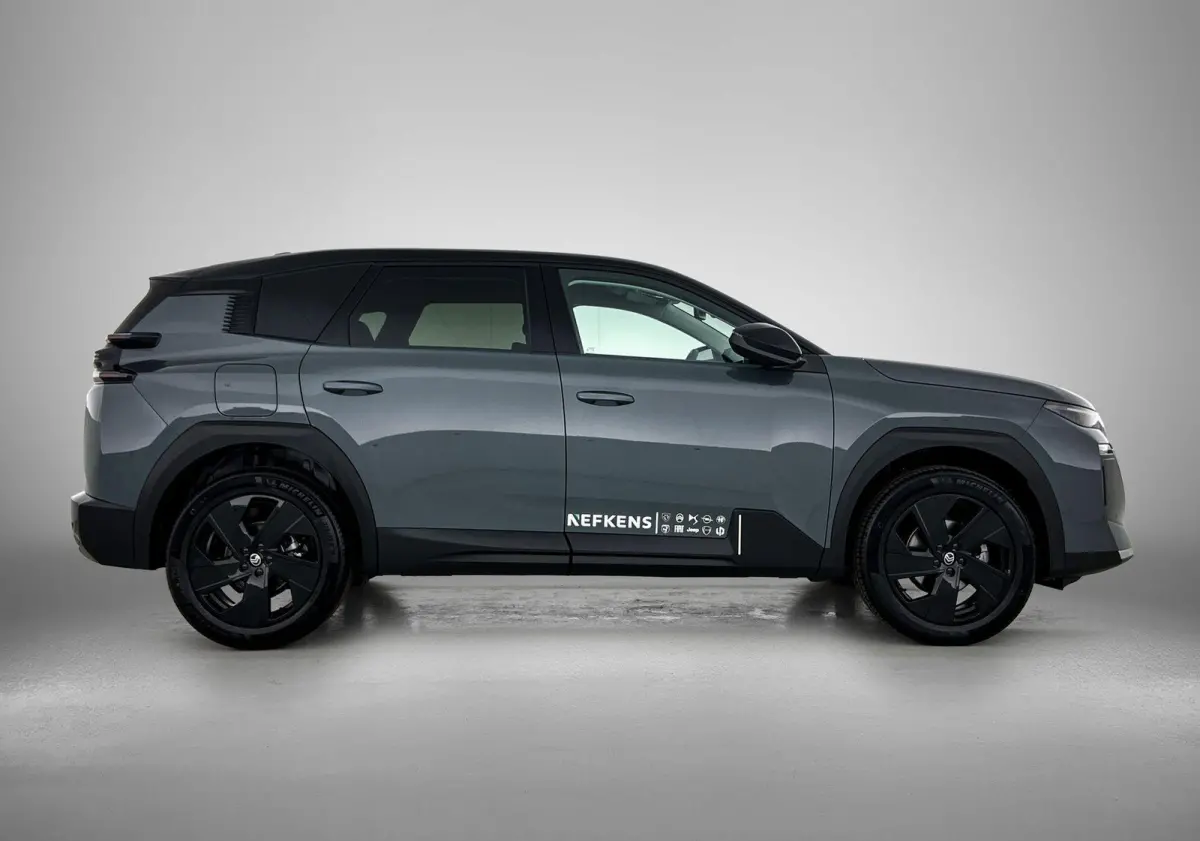 SUV Business Hybrid 145pk Automaat | DEMO | Navigatie | 360° Camera | Handsfree achterklep | Adaptieve Cruise Control | Climate Control | Parkeersensoren v+a | Head-up display | LED koplamp