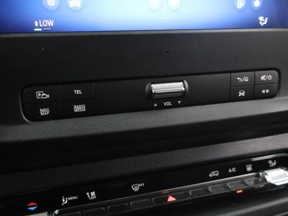 eVito L2 66 kWh | Stoelverwarming | Apple Carplay | Achteruitrijcamera | Airco | Dodehoekassistent |
